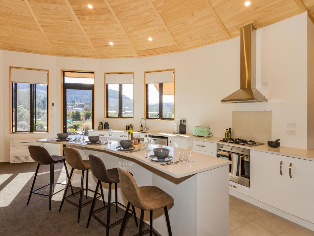 Heavenly Spa Views - Ohakune Holiday Home Екстериор снимка